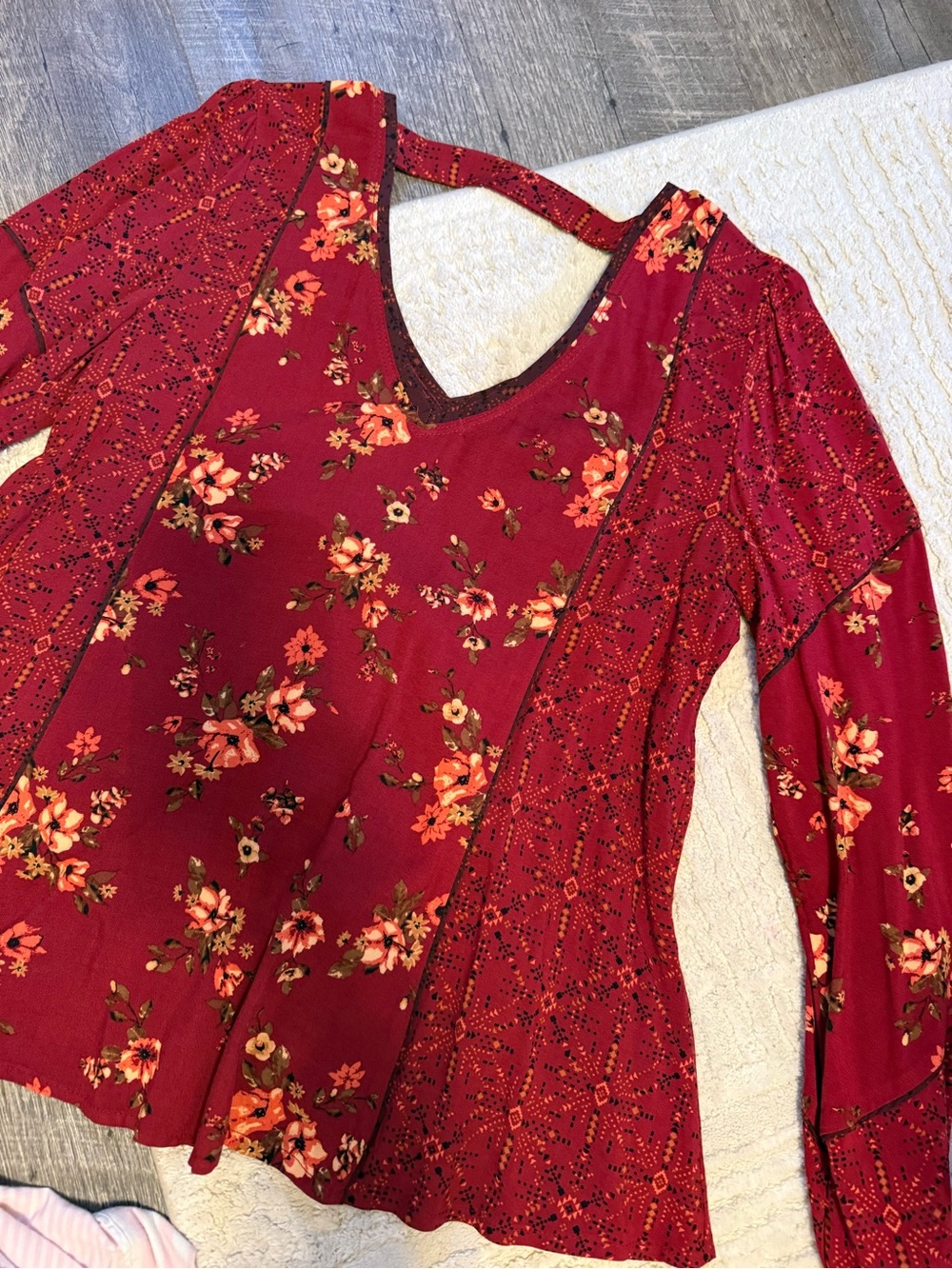 Maurices Red Floral V-Neck Long Sleeve Top